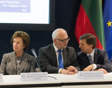 European Commissioner Vice-President Neelie Kroes and Lithuanian Science Minister Professor Dr Dainius Pavalkis