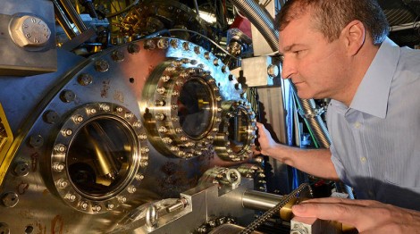 Experts measure electron speed through single atomic layers